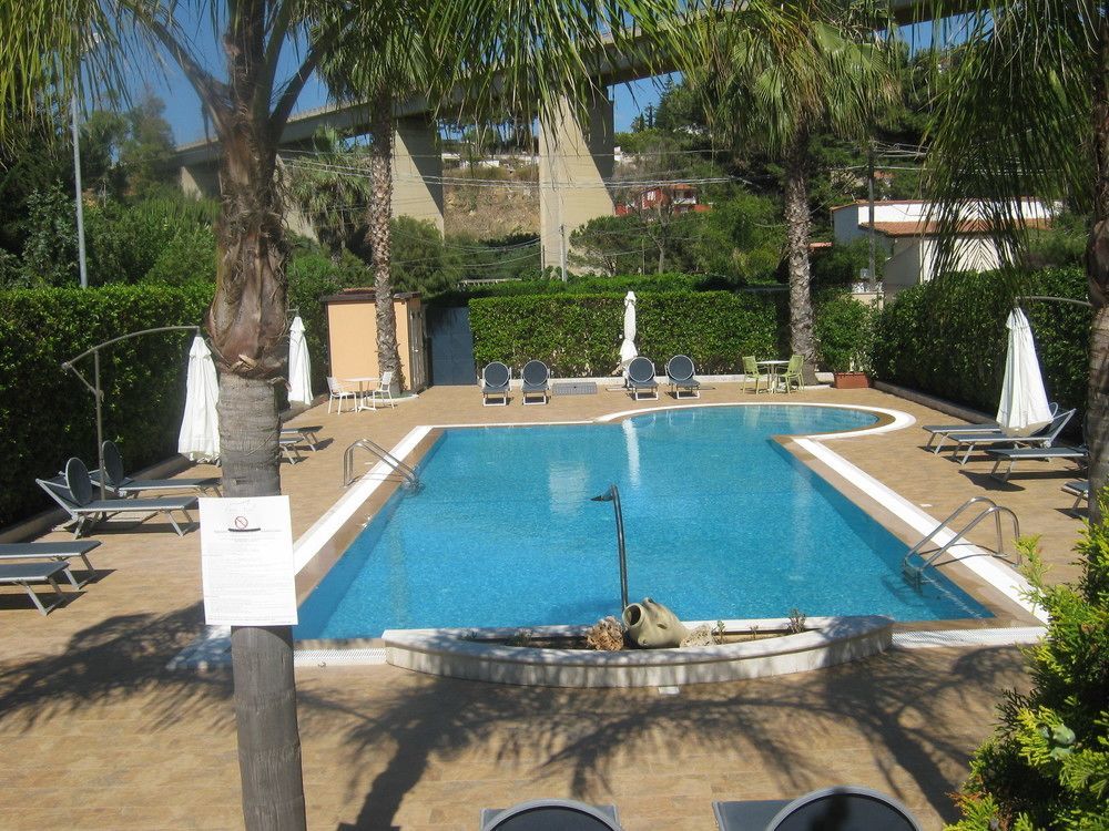 Hotel Costa Azul Balestrate Buitenkant foto