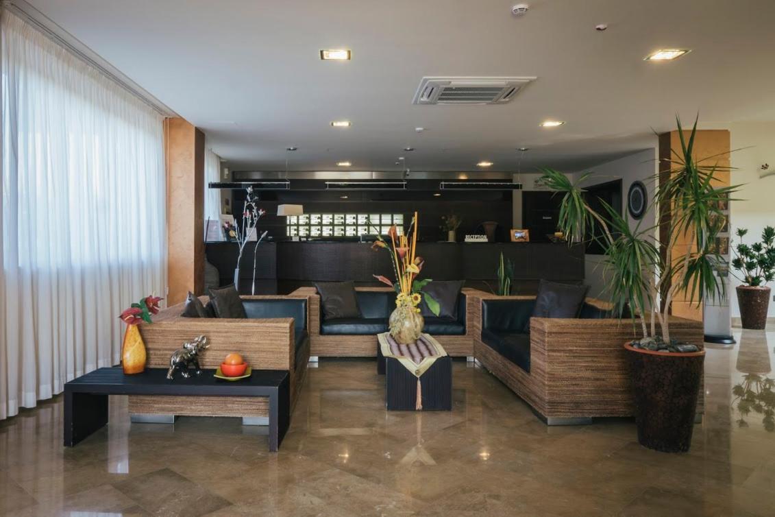 Hotel Costa Azul Balestrate Buitenkant foto